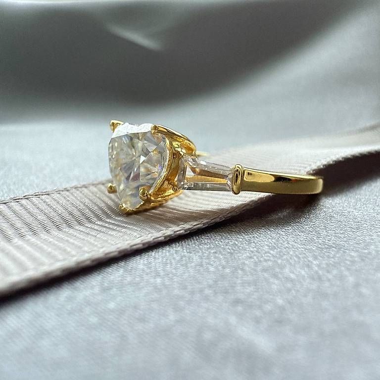 Ringe: Herzförmiger Moissanitring 2 Karat – Gebraucht aus Thalwil von han_2b8c 6