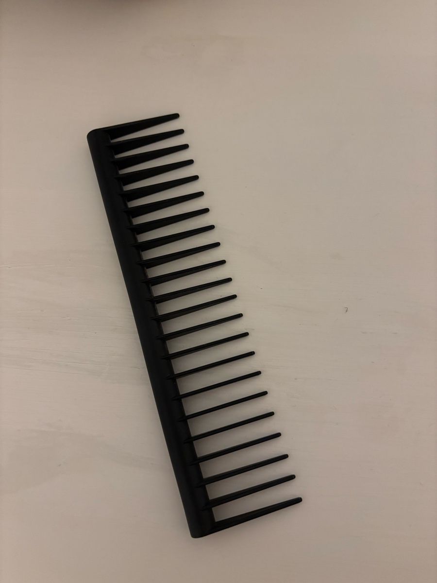 Dyson Altro per la cura dei capelli: NEW - Dyson Hair Styling Detangling Comb – Nuovo (secondo la descrizione) da Horgen venduto da lme_8kj7 2