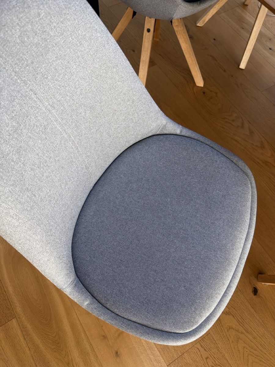 Chaises: Esszimmer Stühle 6x - Eiche / Polster – D'occasion à Emmen par underrtxed678 2