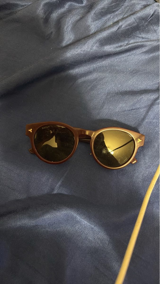 Brillen & Gläser: Bally Sunglasses Brown Frame Round Lenses Used – Gebraucht aus Grosshöchstetten von mak_c97m