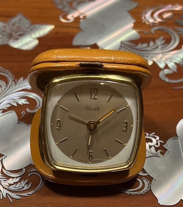 Sveglie: Alter mechanischer Reisewecker / Klappwecker kienzle – Usato da Spreitenbach venduto da designershop65 3