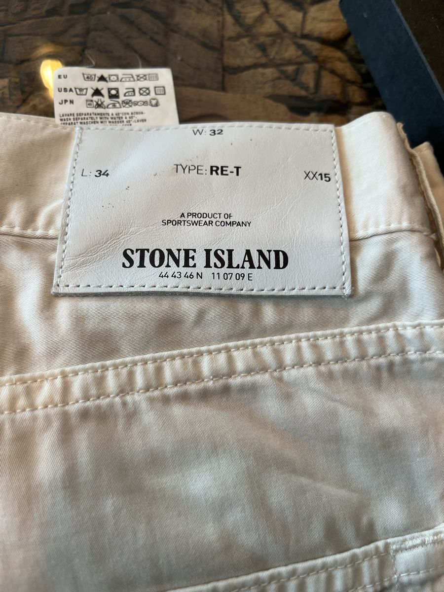 Stone Island Hosen: Stone Island Chinos  – Gebraucht aus Oberwil BL von Babylon0 1