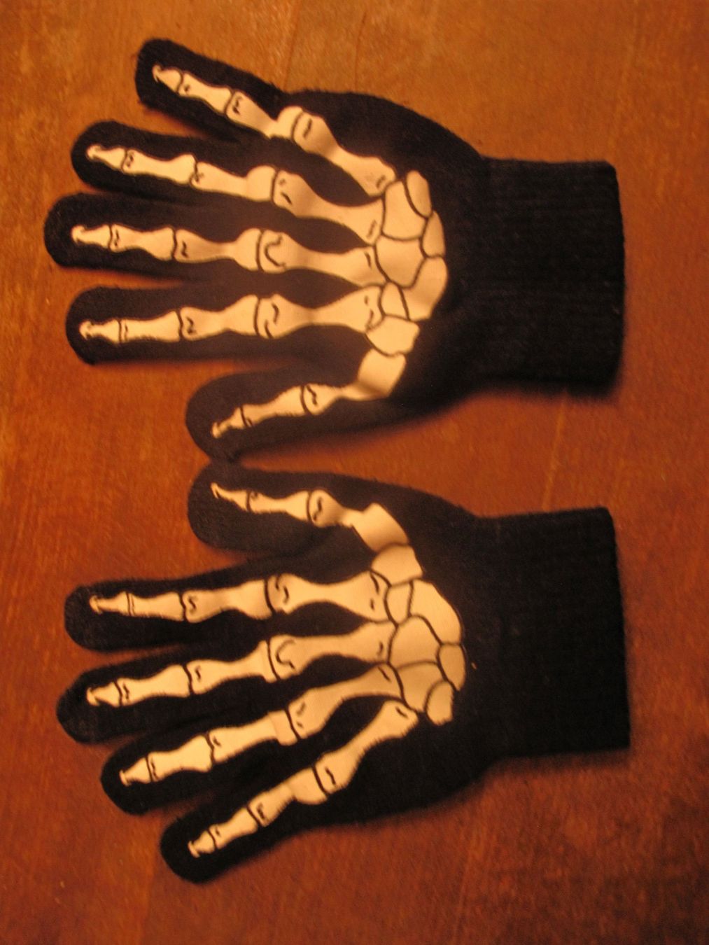 Gants & mitaines : Halloween Handschuhe – Défectueux à glarus par Engel_888