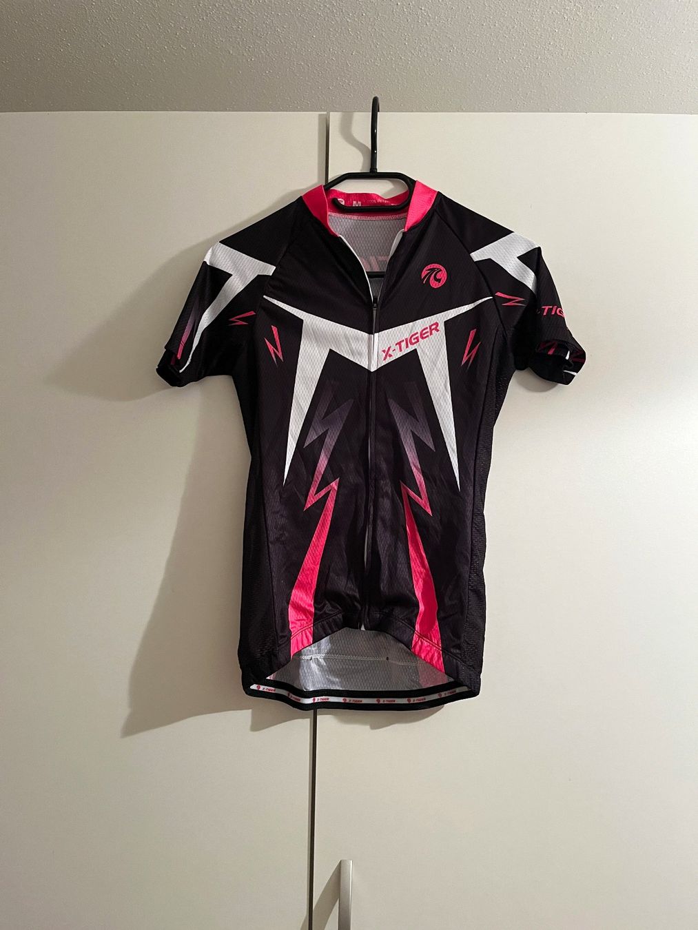Maillots de corps & Pantalons: Radrenntrikot - Grösse M - Marke X-Tiger – Neuf (Voir description) à Glattbrugg par Ariel012 1