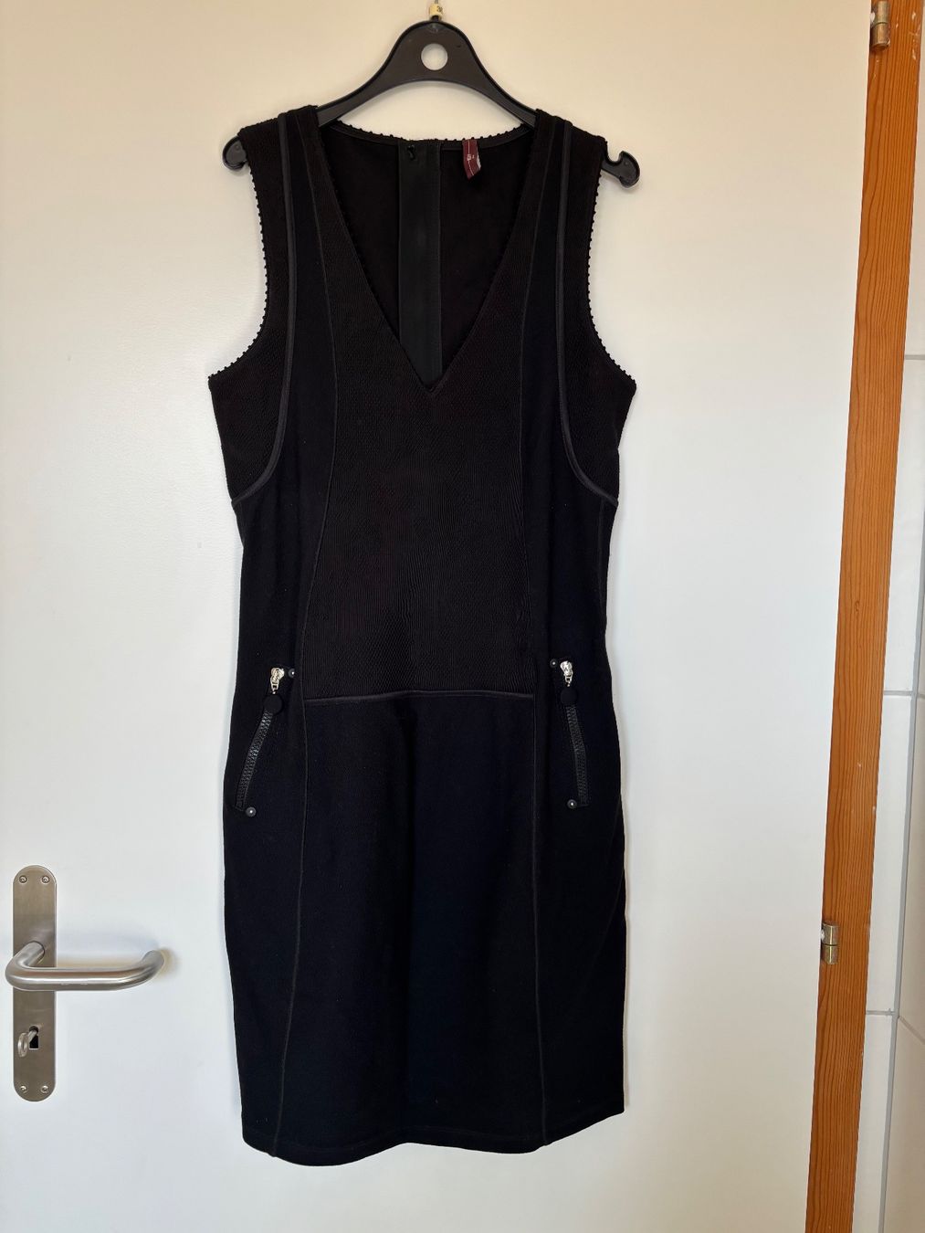 High Vestiti: Robe noire élégante HIGH EVERYDAY taille 38 – Nuovo (secondo la descrizione) da Grugnay (Chamoson) venduto da Esperanza67 8