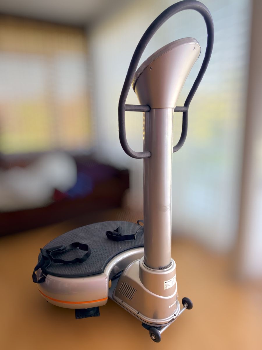 Wellcraft Hometrainer: Vibrationsplatte (Power Plate like) – Gebraucht aus Horgen von roligraf