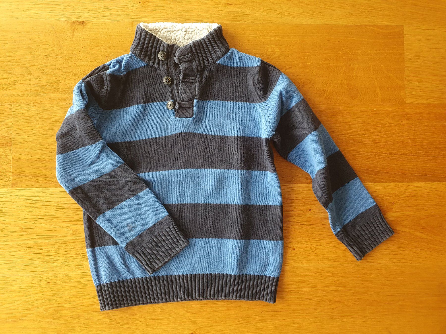 Lotti & Set di vestiti: Kleiderpaket Gr. 122 (7 Stücke) – Usato da Villars-sur-Glâne venduto da richardette 1