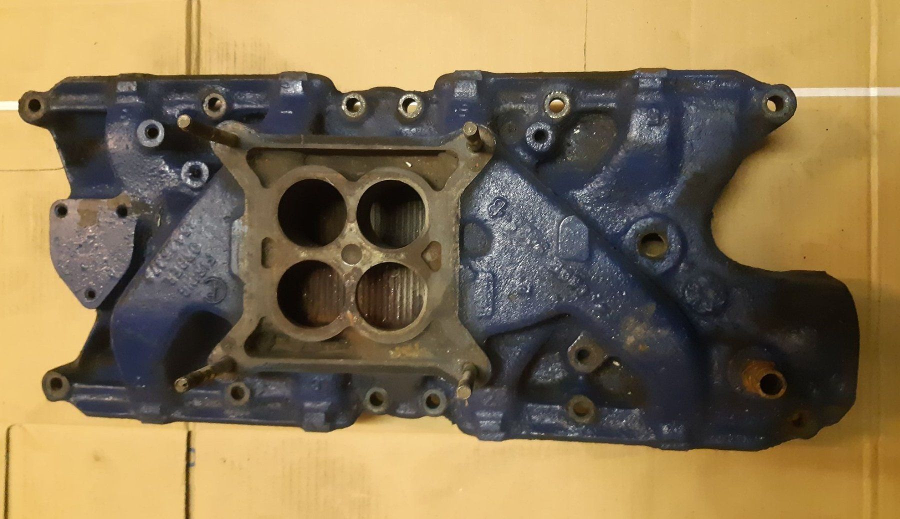 Ford Tutti pezzi di ricambio auto: Ansaugspinne Vierfach  Ford – Usato da Niedergösgen venduto da usc_2h5n