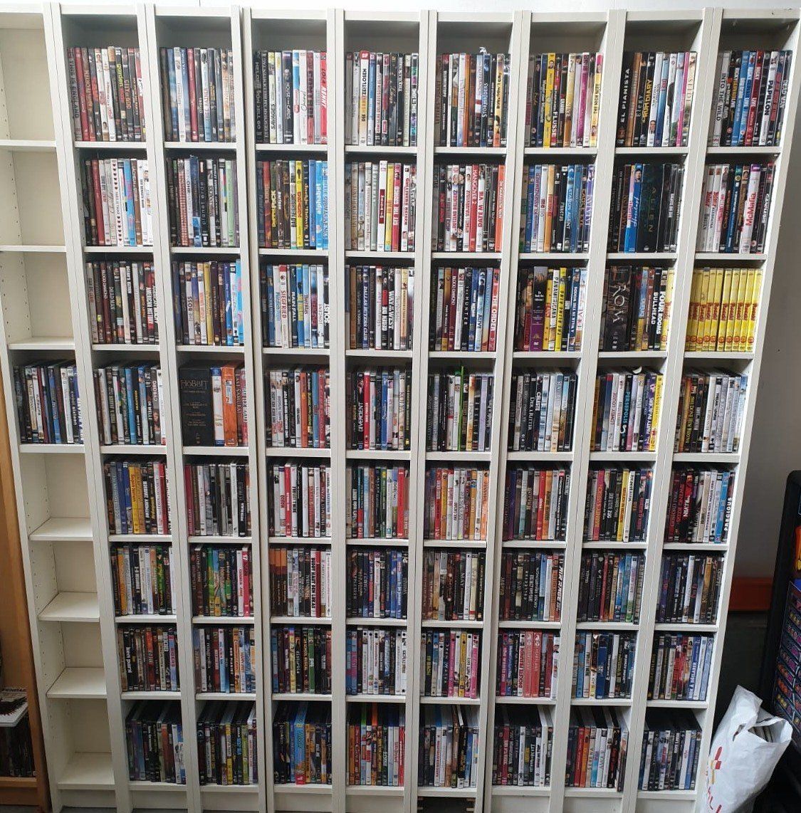 Tutti i DVDs: mehr als 650 DVD – Usato da Sulgen venduto da Kengi0