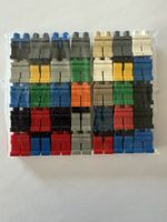 35  Stück Mix Beine Lego Figuren/ Ersatzteile.