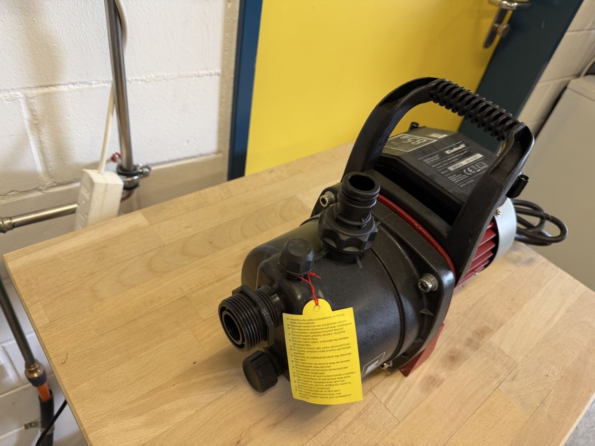 Einhell Pompes et pièces: Gartenpumpe Einhell GC-GP 6538 Neuwertig – Neuf (Voir description) à Strengelbach par RaenAntikDesign 1