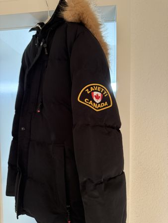 Winterjacke Zavetti Canada schwarz mit Kapuze neuwertig