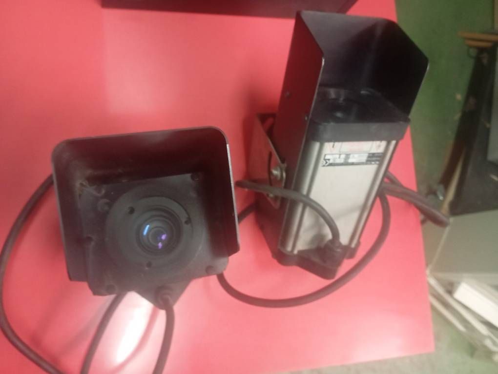 Webcam: ORLACO Kamera mit Halterung gebraucht – Usato da Basel venduto da Petergunn 4
