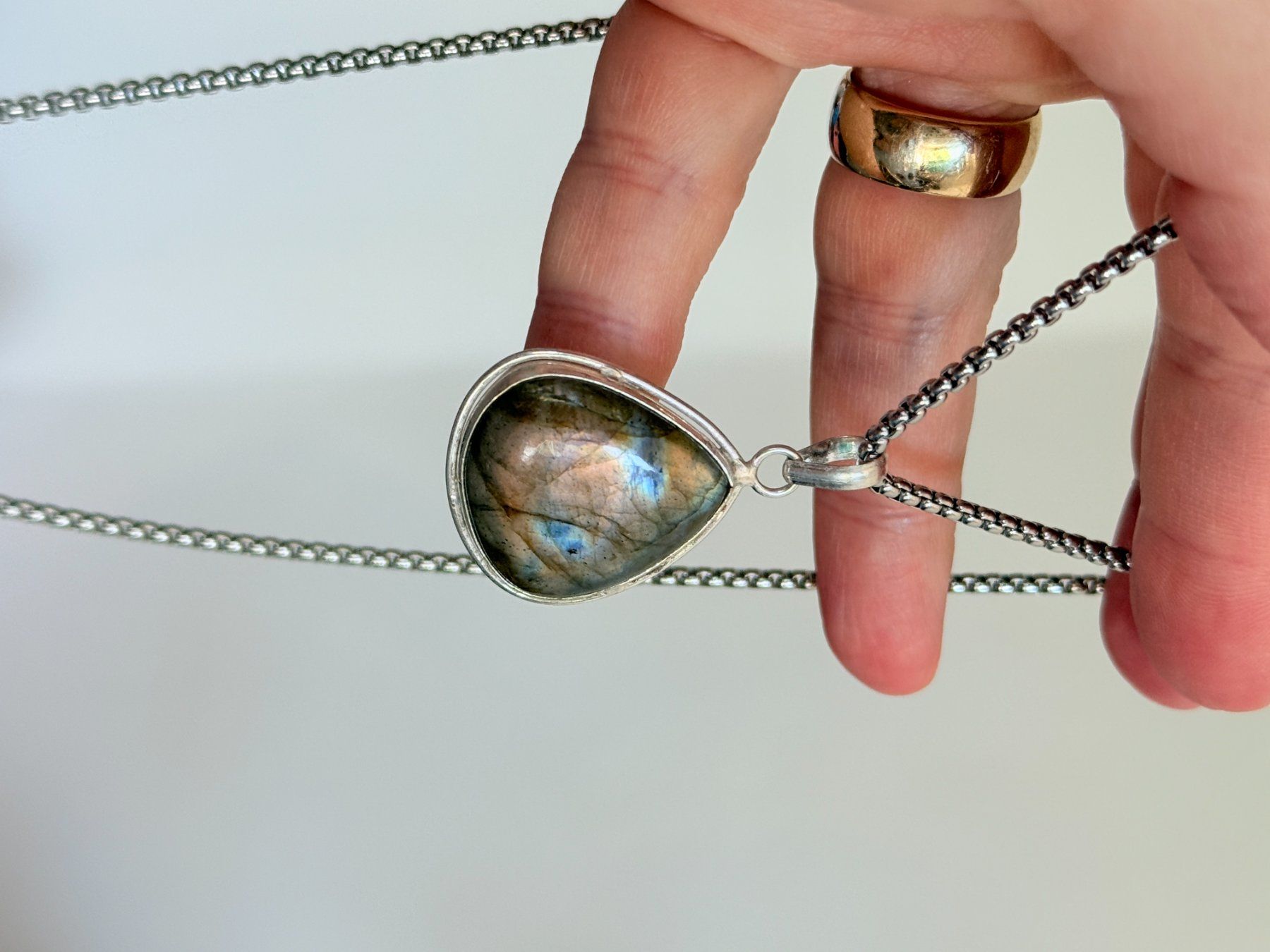 Catenine: Collier Labradorite - Élégance Naturelle ✨ – Nuovo e nell'imballaggio originale da Genève venduto da AWWA 3