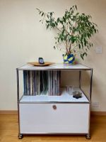 Meuble USM sur roulettes / 750 x 500 x 700 / NP 927.-
