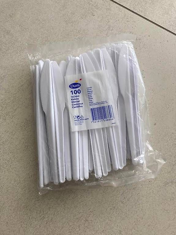 Coltelli: Plastikmesser 700 Stück Einwegmesser – Nuovo e nell'imballaggio originale da Weinfelden venduto da raga80 1
