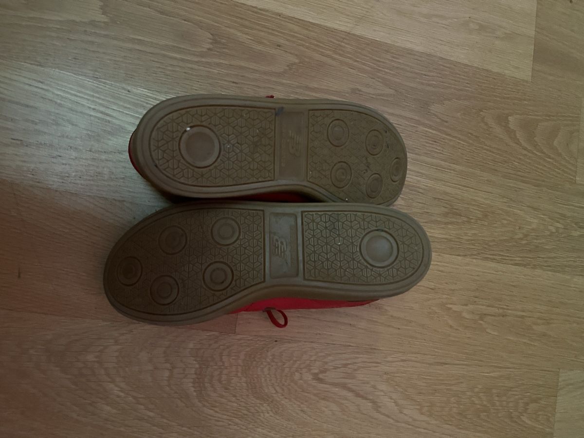 New Balance Scarpe da uomo: New Balance Hallenschuhe Gr. 36 – Usato da Zürich venduto da MariaSusanne 4