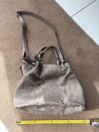Sac à main Suri Frey gris avec bandoulière – très bon état