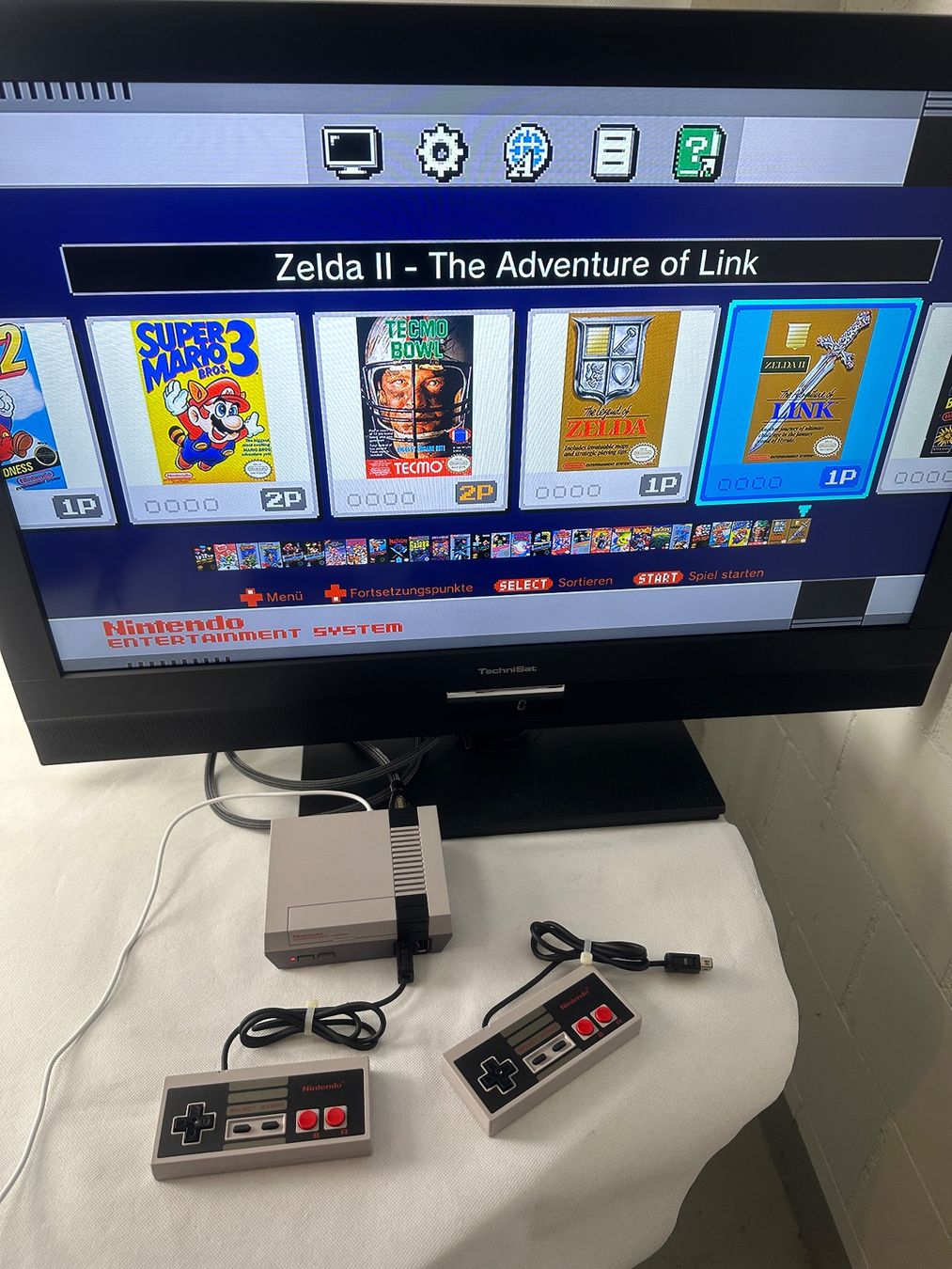 Nintendo Console: Nintendo NES Classic mini mit 2 Controllern – Usato da Kappel SO venduto da MyFunBox 4