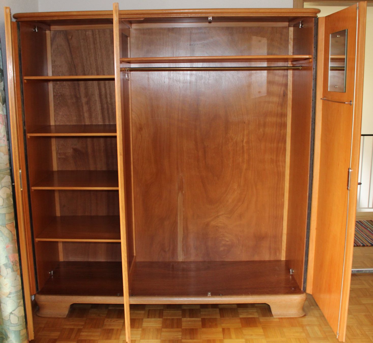 Armadi: antiker Schrank (SN) – Usato da Schaan venduto da antikes_und_kurioses 2