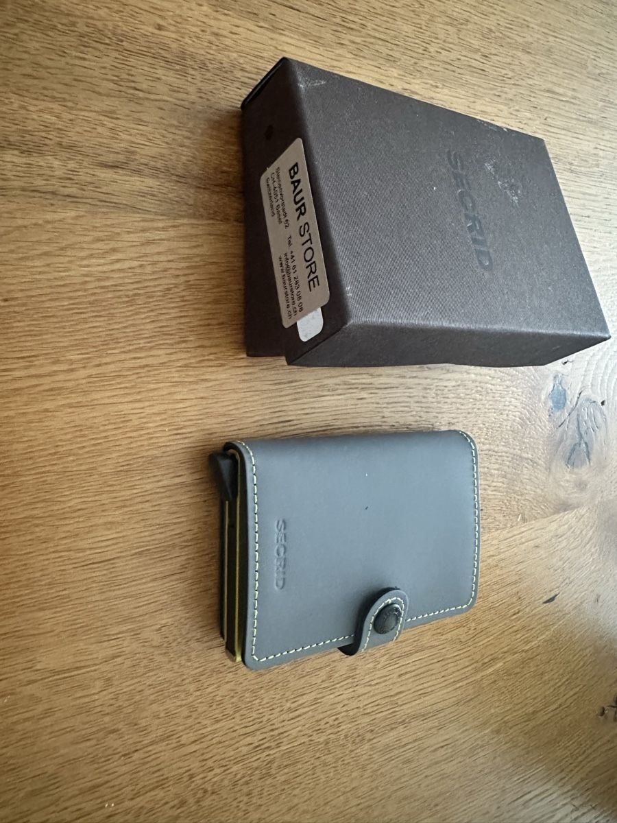 Portefeuilles: Secrid wallet – Neuf avec emballage d'origine à Basel par VanBuyer2010