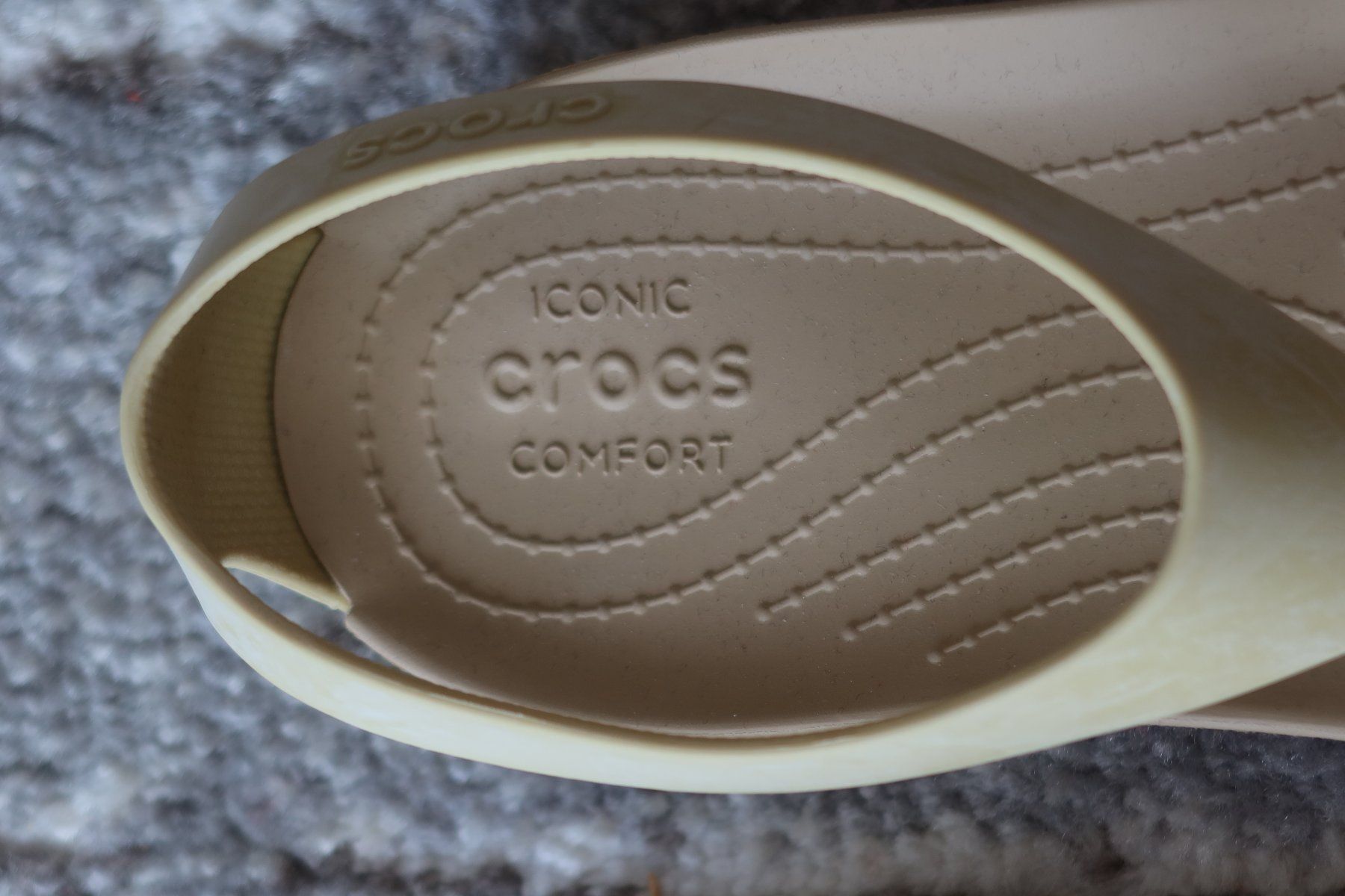 Crocs Scarpe da donna: Damensandale von CROCS, Grösse 40 - NEU – Nuovo e nell'imballaggio originale da Zürich venduto da Piki7 1