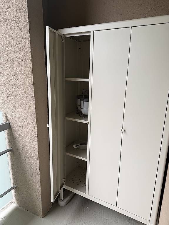 Armadi: Ikea Outdoor Schrank beige – Usato da Basel venduto da Ohschaumal 1