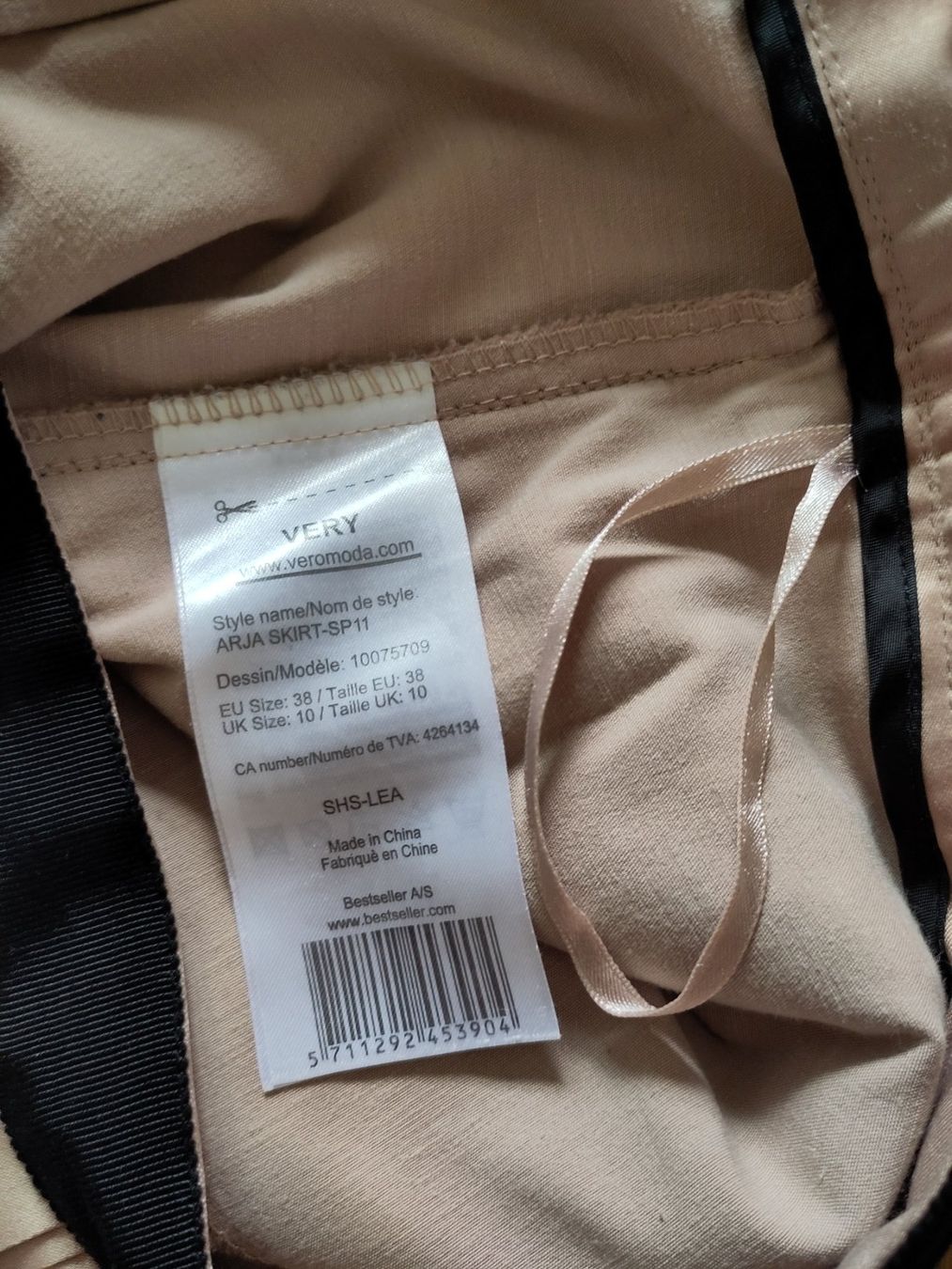 Vero Moda Gonne: Ballon Rock in hellbraun/bronze Gr. 38 – Usato da Niederuzwil venduto da Grenadine1000 3