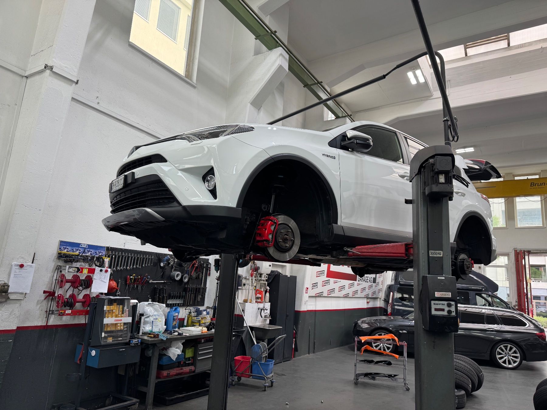 Toyota Autos: Toyota RAV-4 2.5 HSD Style e-CVT – D'occasion à Zürich par efr_k8y9 3