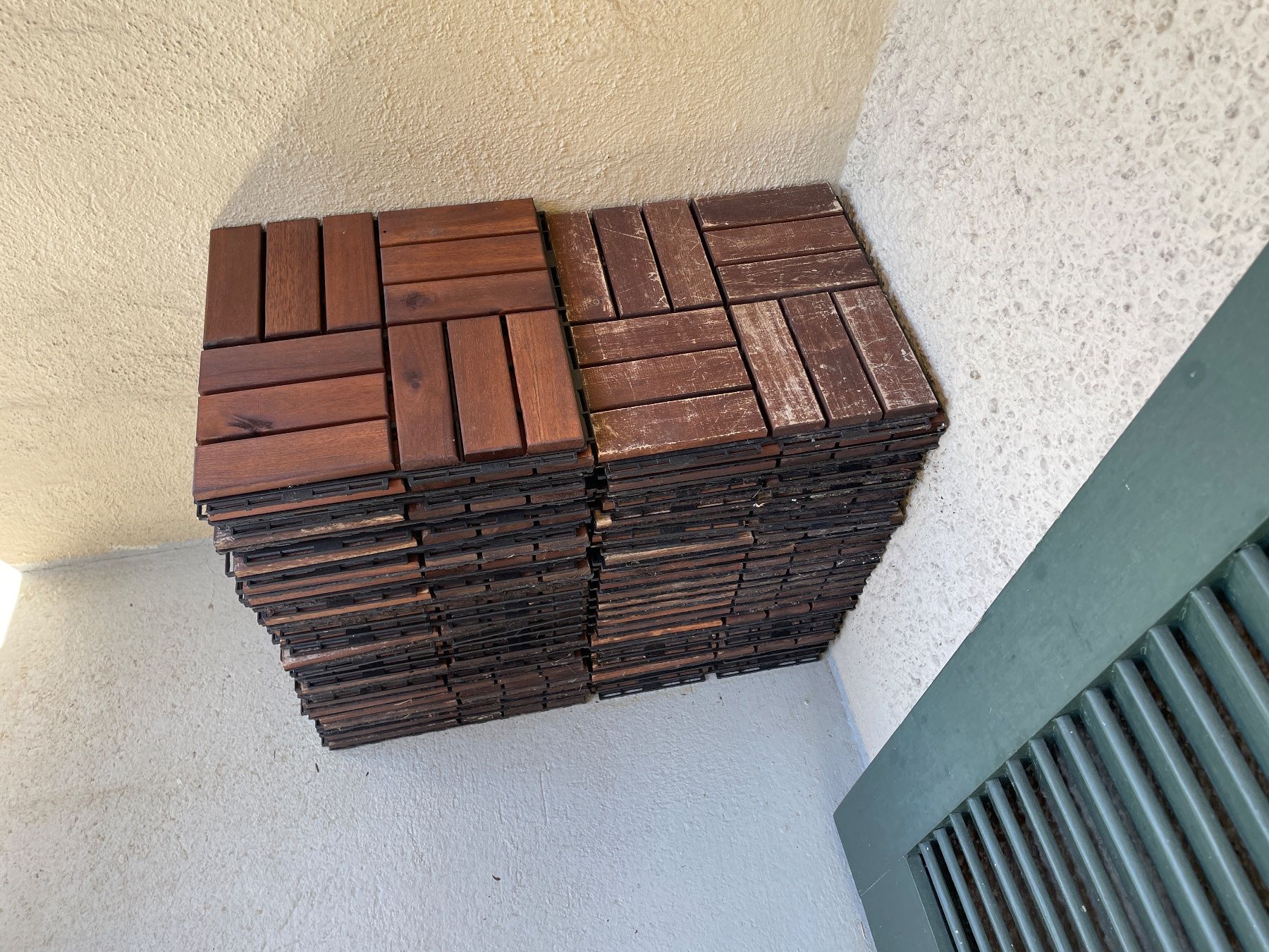Ikea Rivestimenti per pavimenti: IKEA RUNNEN Bodenrost/aussen Akazie – Usato da Zürich venduto da PhilipH94 2