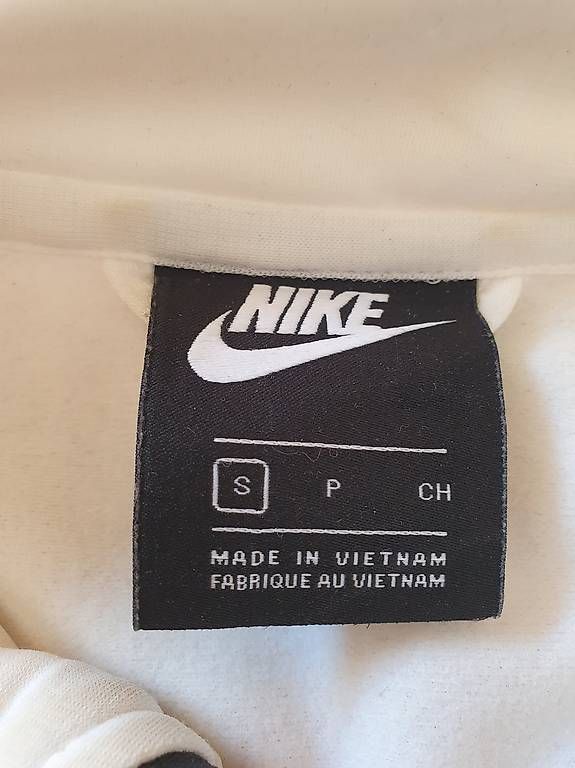 Nike Vestes: Veste de training Nike – D'occasion à Pampigny par cricri01 1
