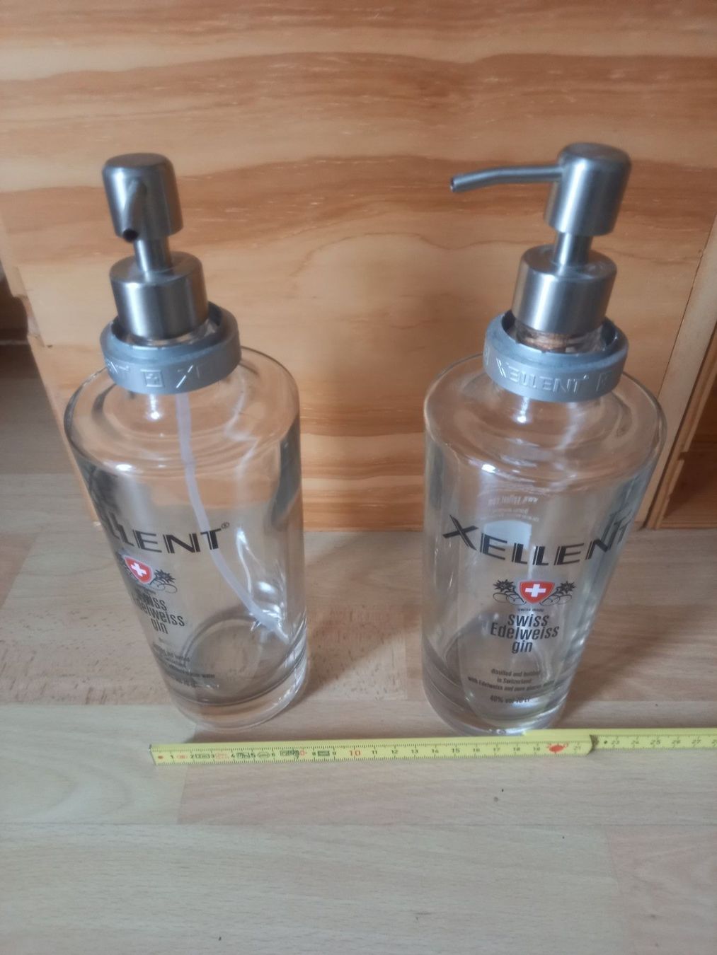 Flacons: Lot Flacon Seifendispenser oder für Handdesinfektionsmittel – Gebraucht aus Adliswil von cha_fq9f 4