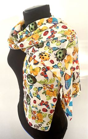 Edler Seidenschal 100% Seide – Buntes Schmetterling-Muster 