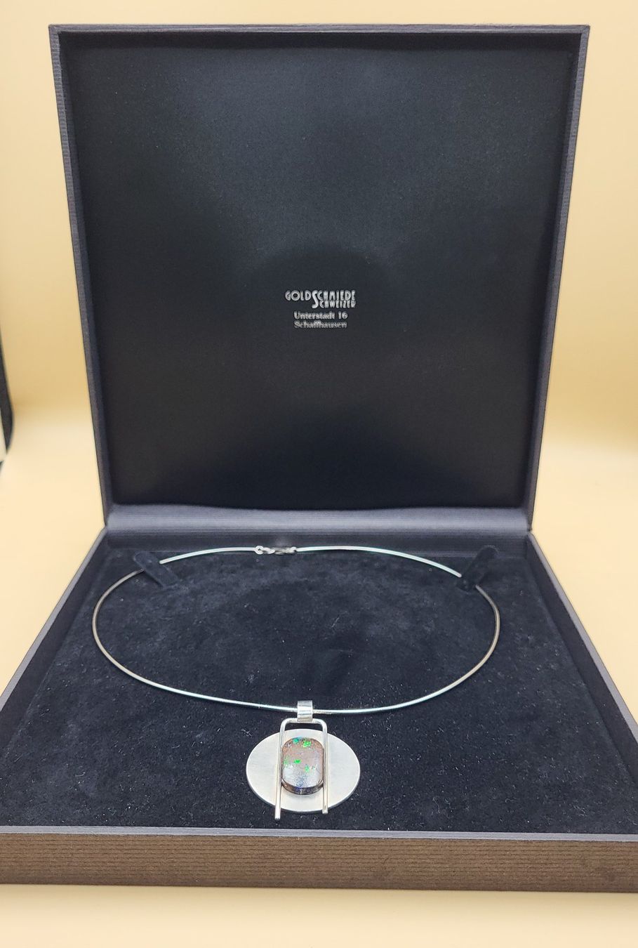 Catenine: Silber Collier mit Opal Anhänger, Goldschmiedearbeit – Usato da Wald ZH venduto da SwissPawnshop