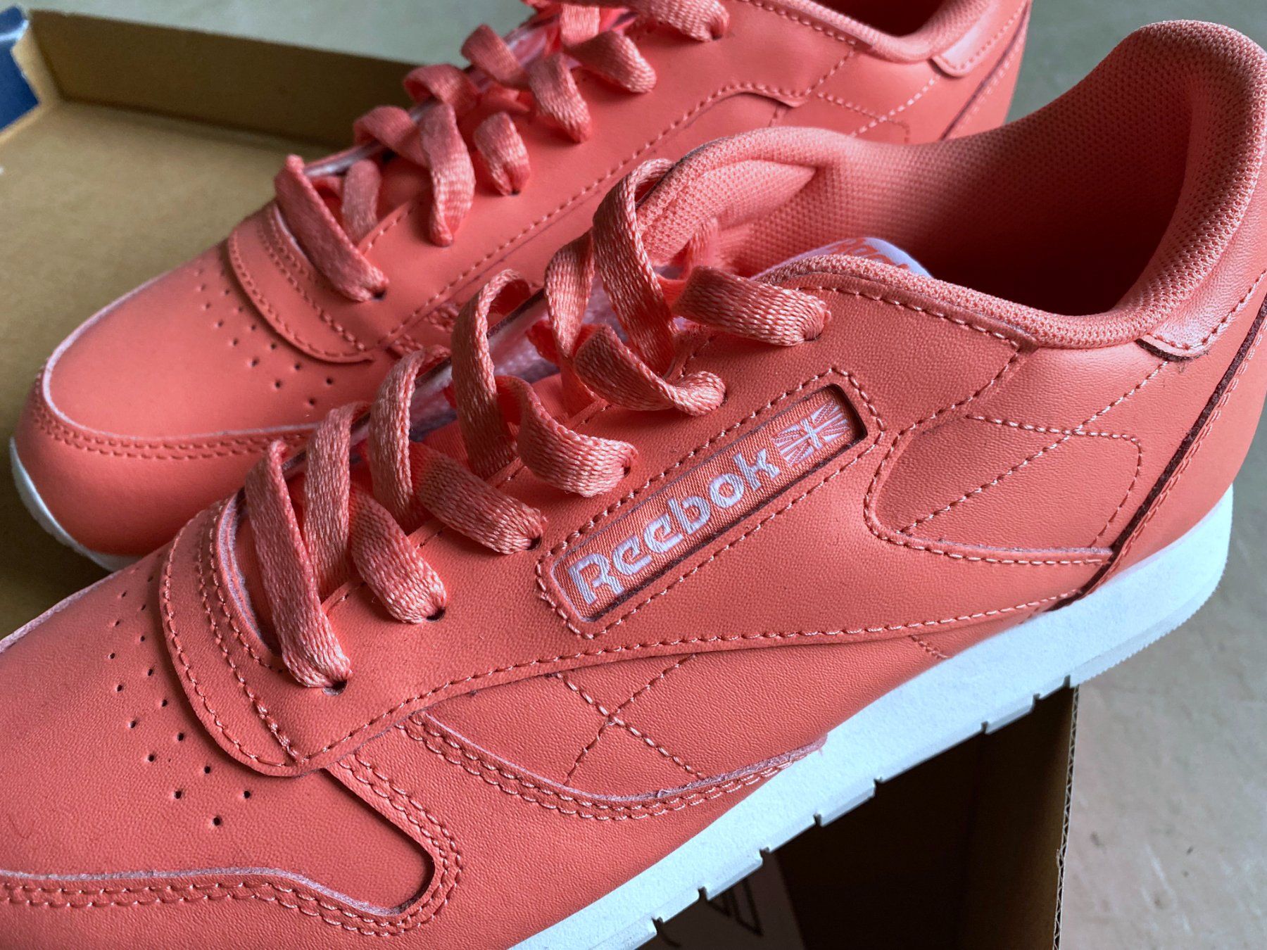 Reebok Damenschuhe: NEU Reebok Leder Turnschuhe Sneakers – Neu und originalverpackt aus Bern von lolapennt 6