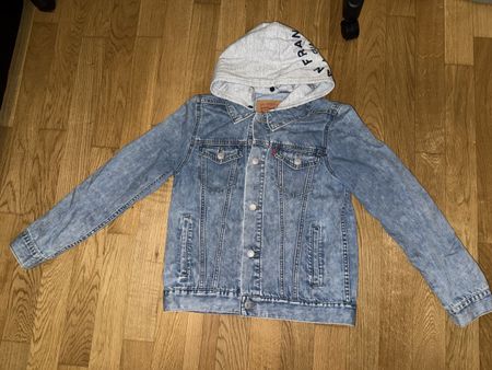 Levi’s Jeansjacke mit Kapuze