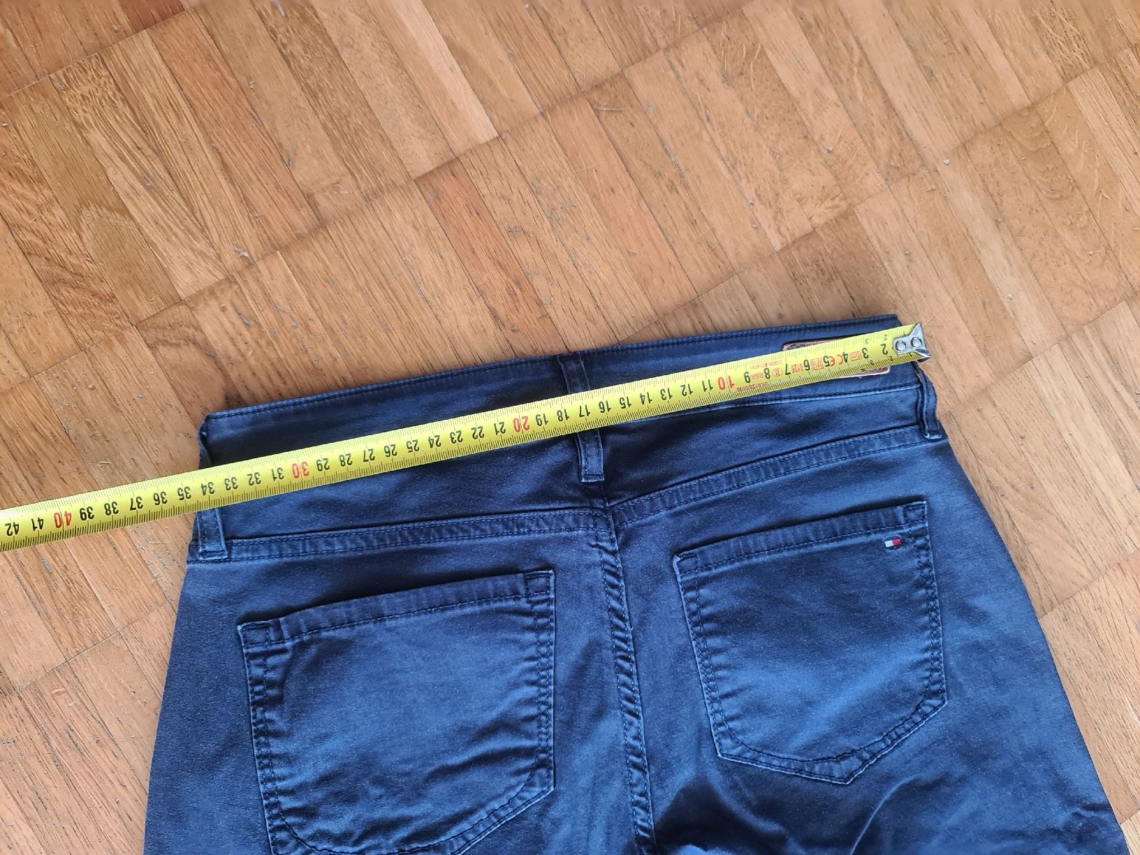 Tommy Hilfiger Pantaloni: Hose Hilfiger gr 4 Damen – Usato da Emmenbrücke venduto da gatasalvache 3