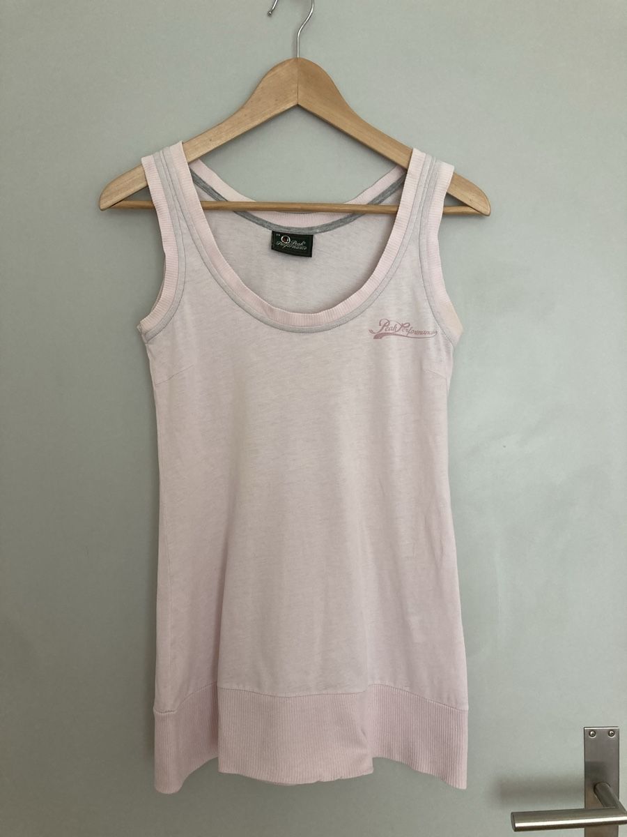 Peak Performance Tops: Peak Performance Tank Top rosa, Gr. S – Gebraucht aus Schlieren von cotopaxi06