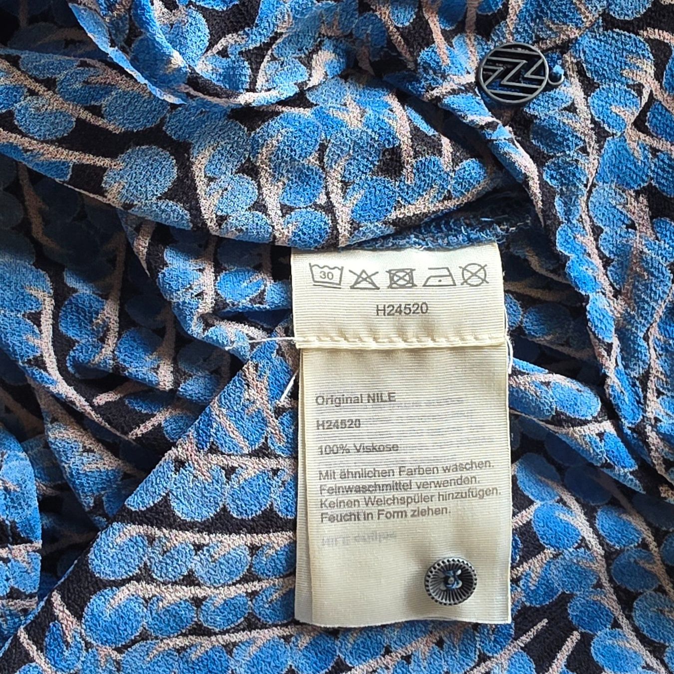 Nile Blusen: 🐸 – Neu (gemäss Beschreibung) aus Môtier (Vully) von Frogs 9