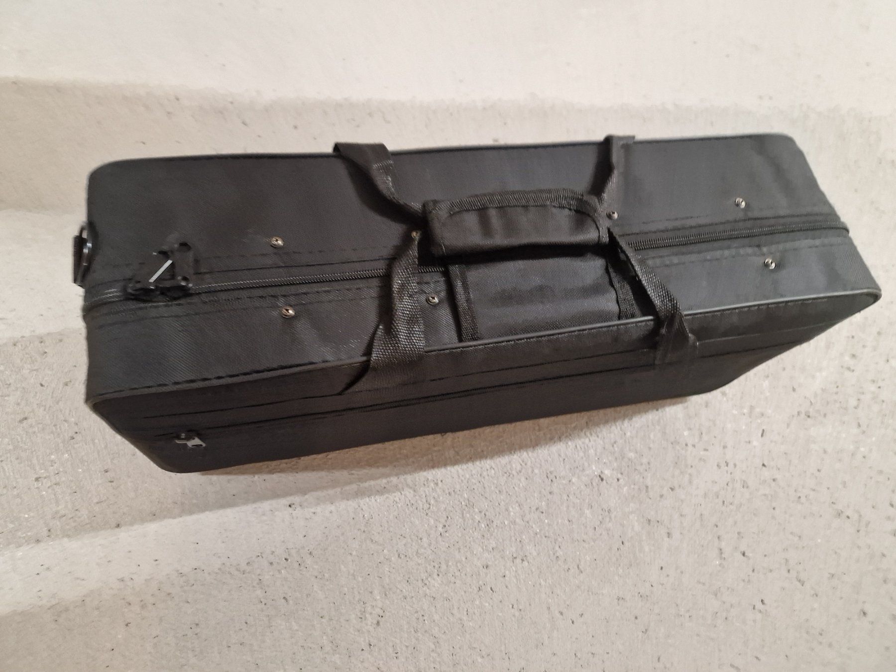 Strumenti musicali: Trompete Bb Flach Messing Gold-gemalt – Nuovo (secondo la descrizione) da Chur venduto da elektronikmarkt 8