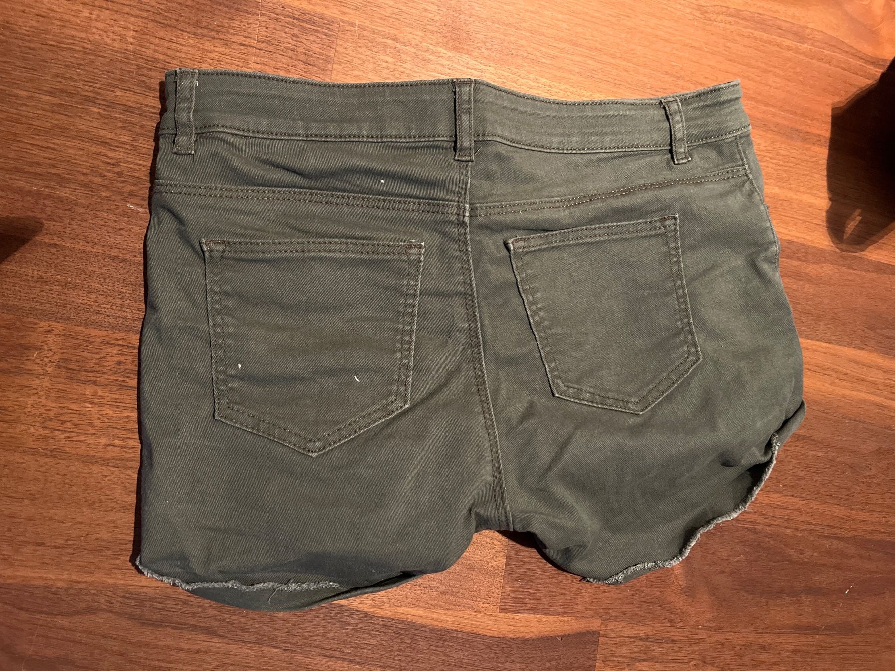 H&M Pantaloni: Shorts 34 – Usato da Andelfingen venduto da estark 1