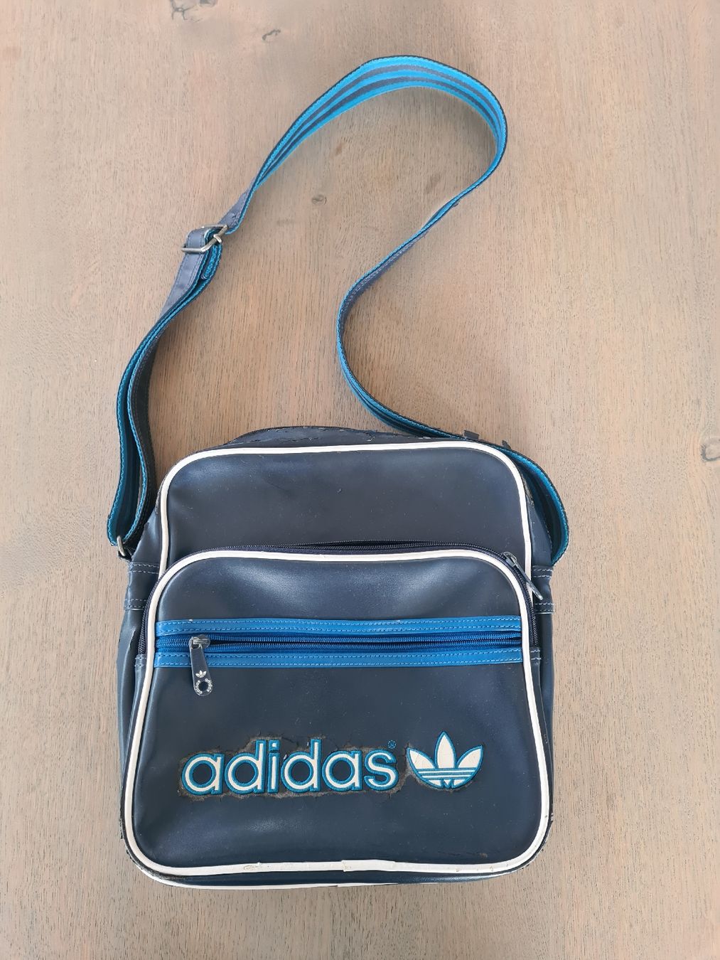 Adidas Borse: Adidas Umhängetasche – Usato da Gunzwil venduto da baer72