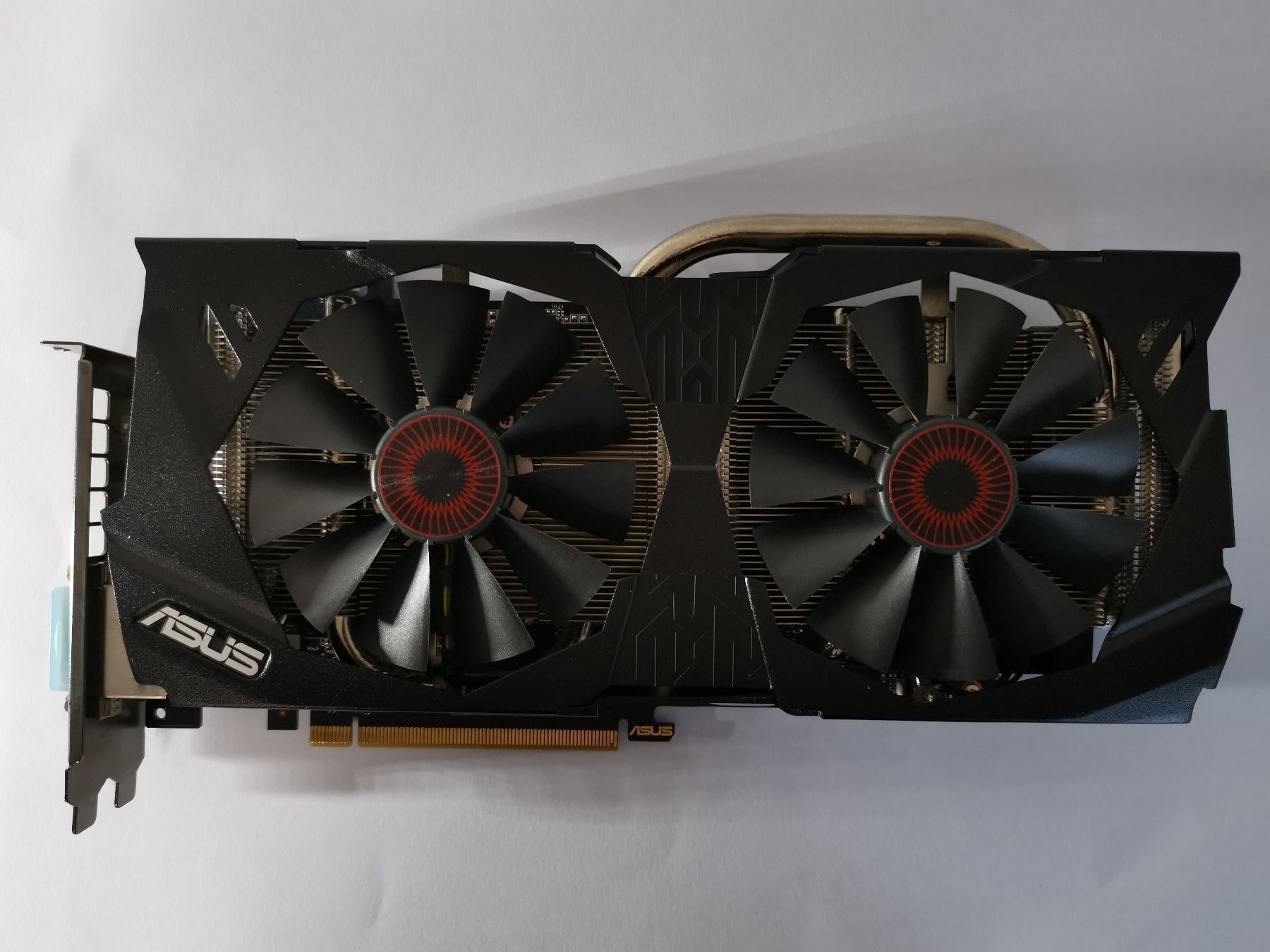 Asus Grafikkarten: Asus Strix GeForce GTX 970 DC2OC 4GD5 4G – Gebraucht aus Mels von Zeppelin08
