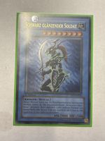 Schwarz Glänzender Soldat SYE-DE024 Yu-Gi-Oh Karte