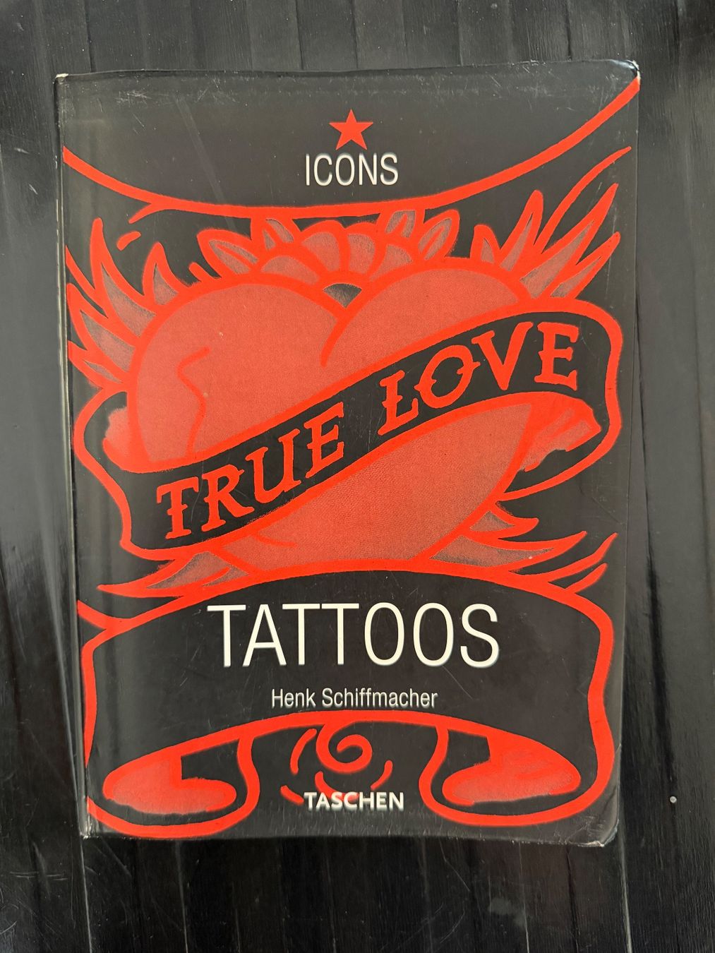 Bücher: Tattoos – Gebraucht aus Dietikon von Buchantiqdietikon