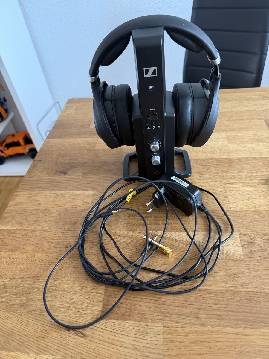 Sennheiser Cuffie: Sennheiser TR195/HDR195 – Usato da Rickenbach SO venduto da Delagare