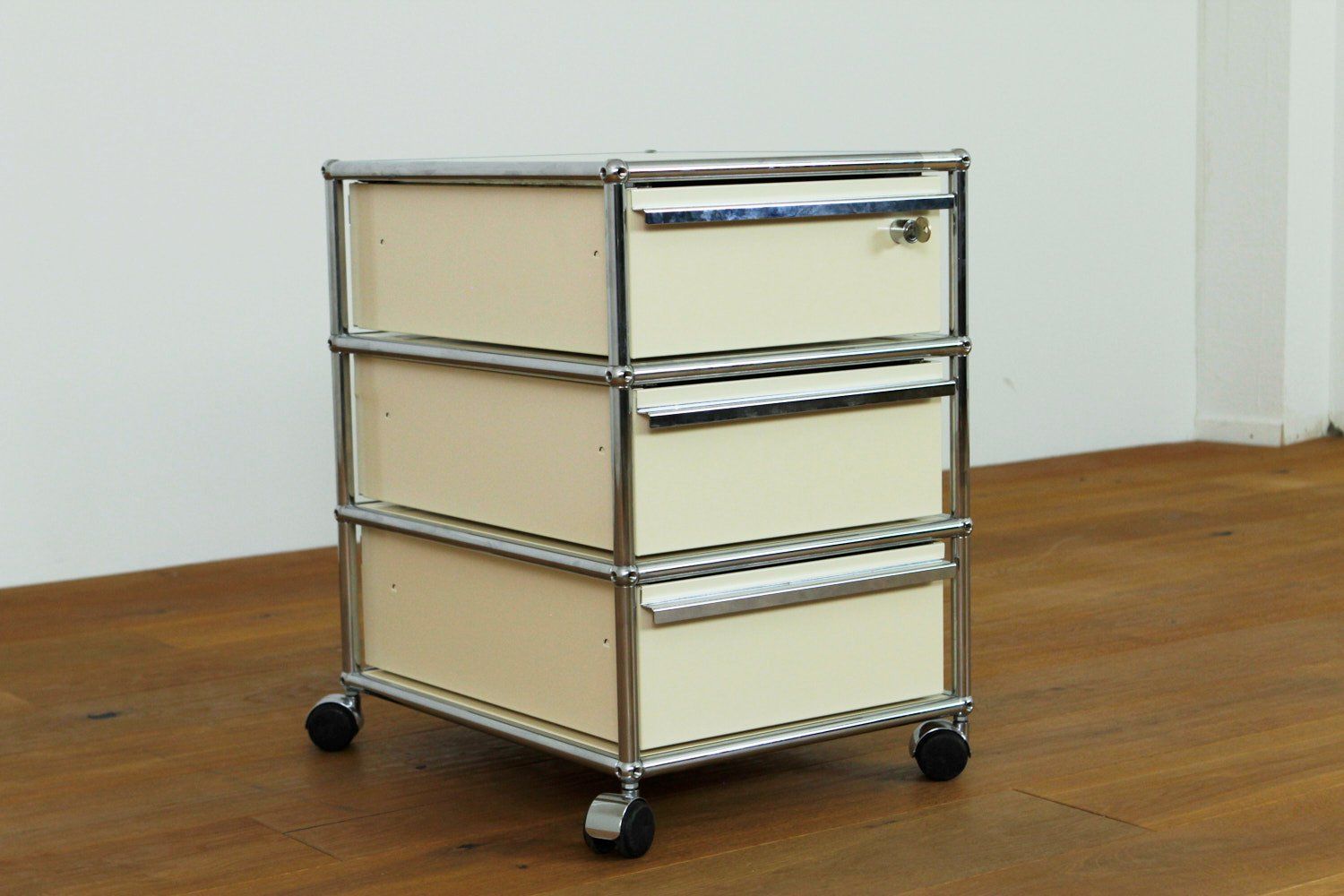 USM Korpus: USM Haller Rollkorpus // UPCYCLED // NEUE FARBEN – Neu (gemäss Beschreibung) aus Affoltern am Albis von StudioStandard 2