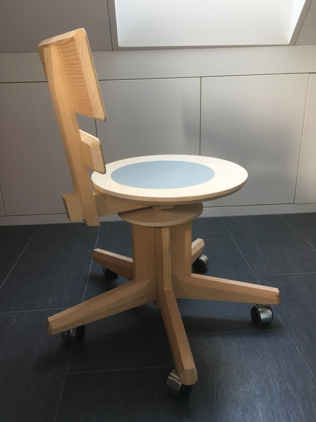 Sedie: Bürostuhl aus Holz mit Rollen – Nuovo (secondo la descrizione) da Neukirch (Egnach) venduto da Crank2 9