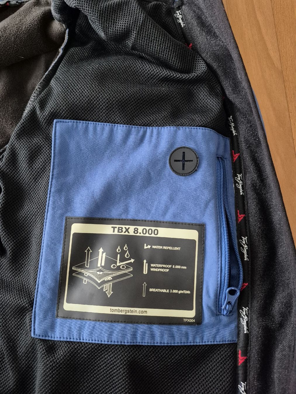 Giacche: Top Softshell Jacke von Tom Bergsteiner, Grösse S, Blau – Usato da Wädenswil venduto da Orso31 5