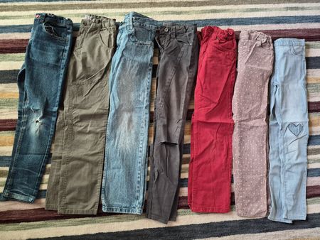 Kleiderpaket Hosen Gr 140 ab 1Fr!!!